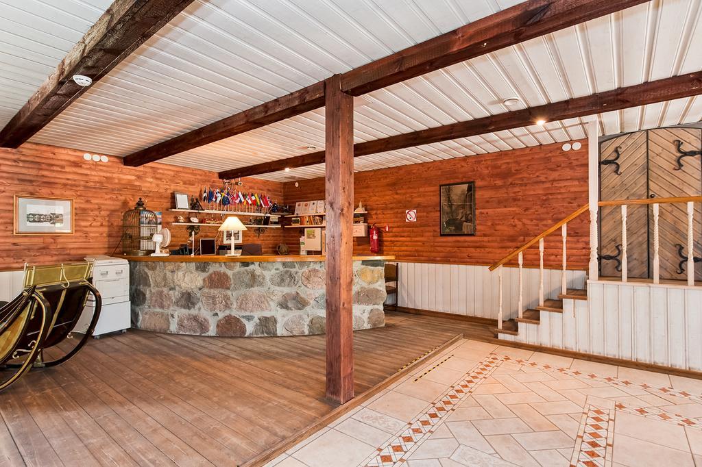 Veskisilla Hotel Turi ภายนอก รูปภาพ