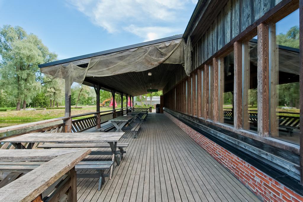 Veskisilla Hotel Turi ภายนอก รูปภาพ