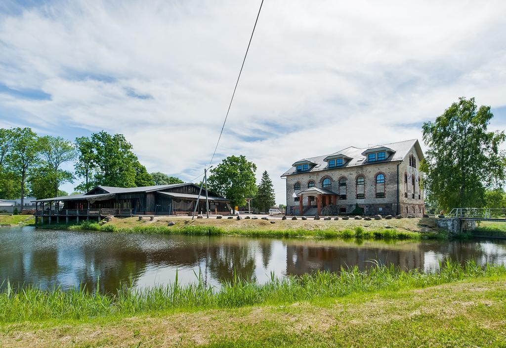 Veskisilla Hotel Turi ภายนอก รูปภาพ